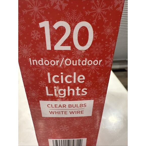 Holiday Style Indoor/Outdoor 120 Icicle Lights - Picture 5 of 5